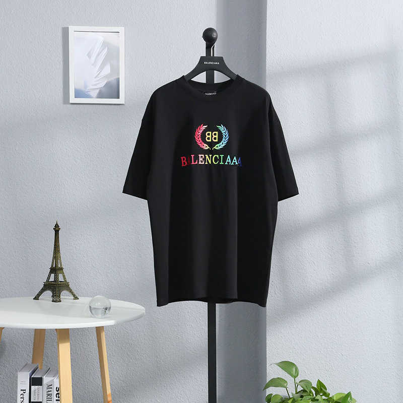 Designer de luxo feminino camiseta camisa alta edição clássica estilo de bordado de letra de trigo na camiseta de manga torácica Faixa solta para homens mulheres