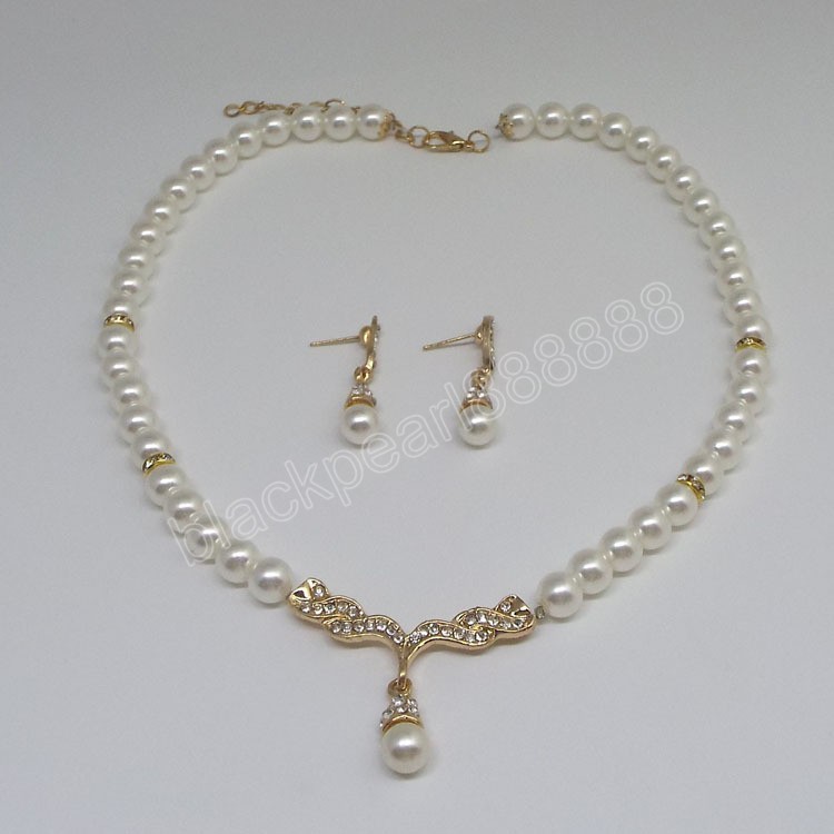 Set di gioielli con collana di orecchini di perle di moda di lusso accessori ali da donna regalo feste di banchetto