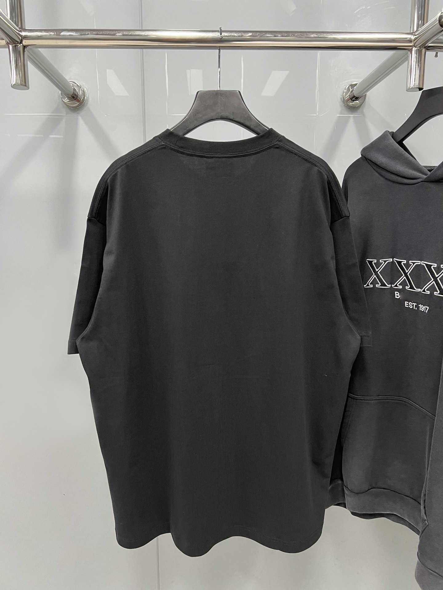 Luxus-Designer-Frauen-T-Shirt Shirt High Edition 2023 Sommer-Familien-authentisches Spiegel-Buchstaben-Druck-Paar-Hülsen-T-Shirt