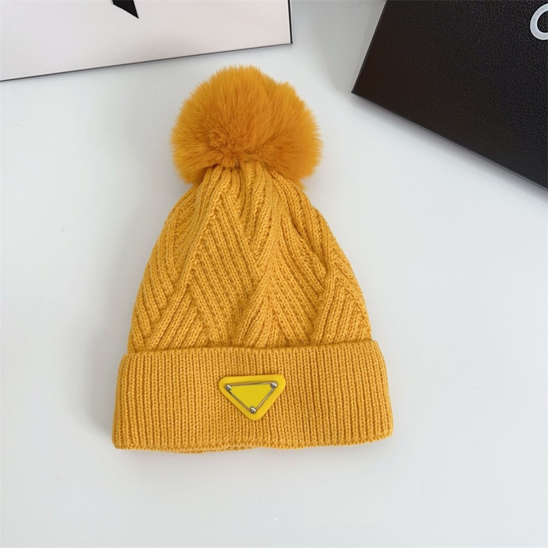 Marca de luxo designer gorro chapéus de malha moda inverno chapéu unisex versátil casual brimless chapéus quentes cashmere chapéus para homens e mulheres