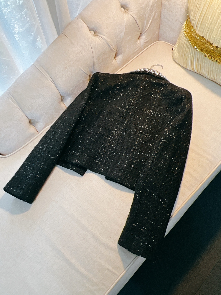 2024 Frühling Schwarz Perlen Tweed Jacke Schlank Stil Langarm V-ausschnitt Blau Strass Klassische Jacken Mantel Kurze Outwear H3N261516