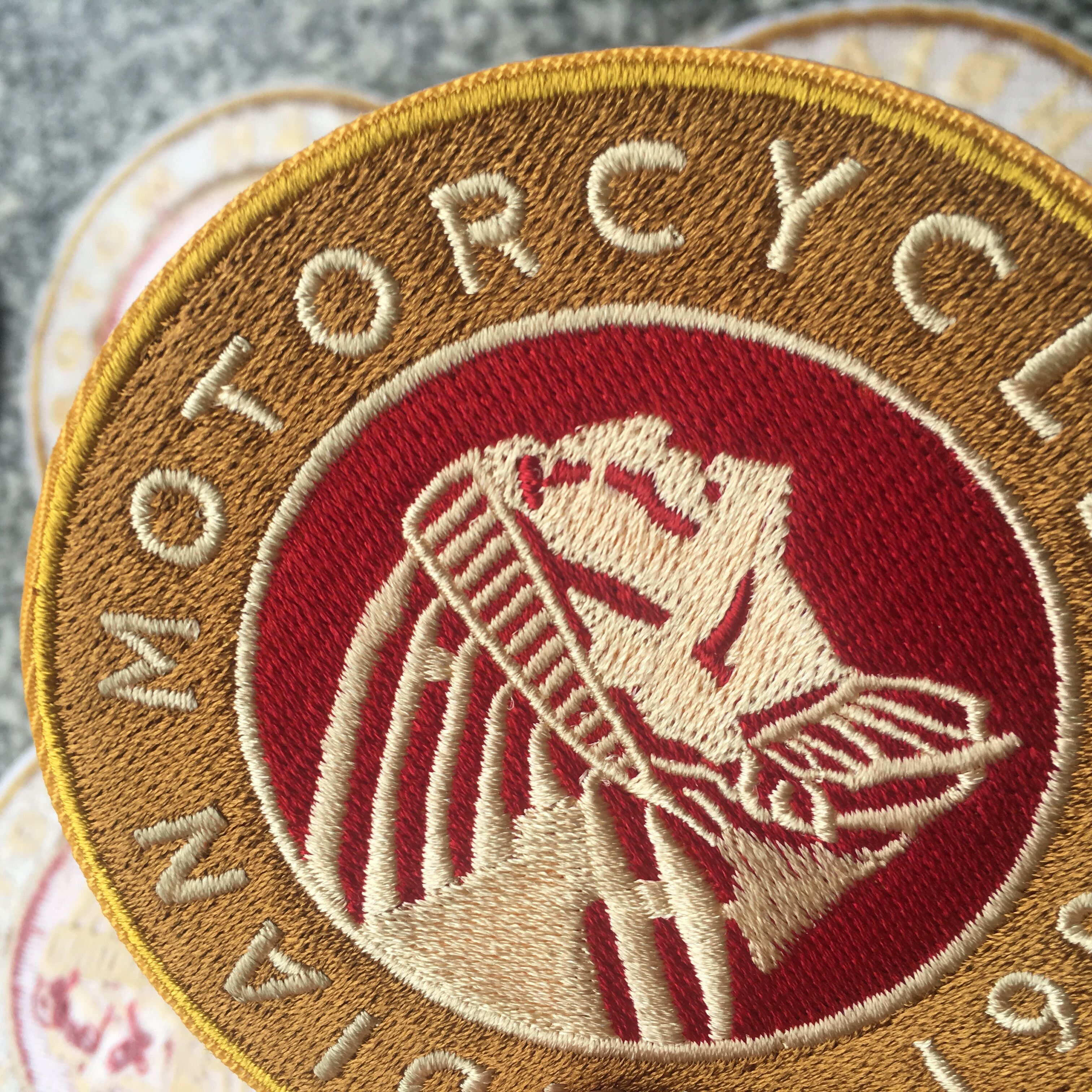 Badges personnalisés 1901 INDIAN MOTORCYCLE Rocker brodé thermocollant à coudre pour moto Biker Club MC veste avant Punk gilet patch autocollant brodé détaillé