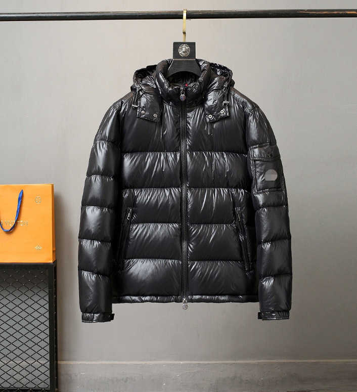 64wv Parkas de plumón para hombre Chaqueta de plumón con capucha estilo cinta clásica con etiqueta gruesa y cálida en el pecho y chip antifalsificación NFC para una gran esponjosidad