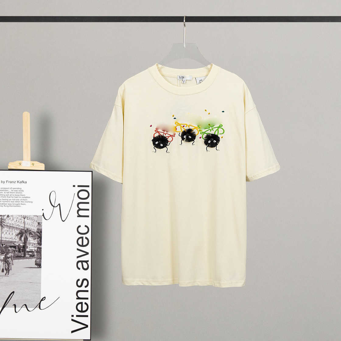 豪華なデザイナー女性Tシャツの正しいバージョンYear Street Trends Luojia 23SS Dust Elf Small Coal Ballまつげ刺繍os