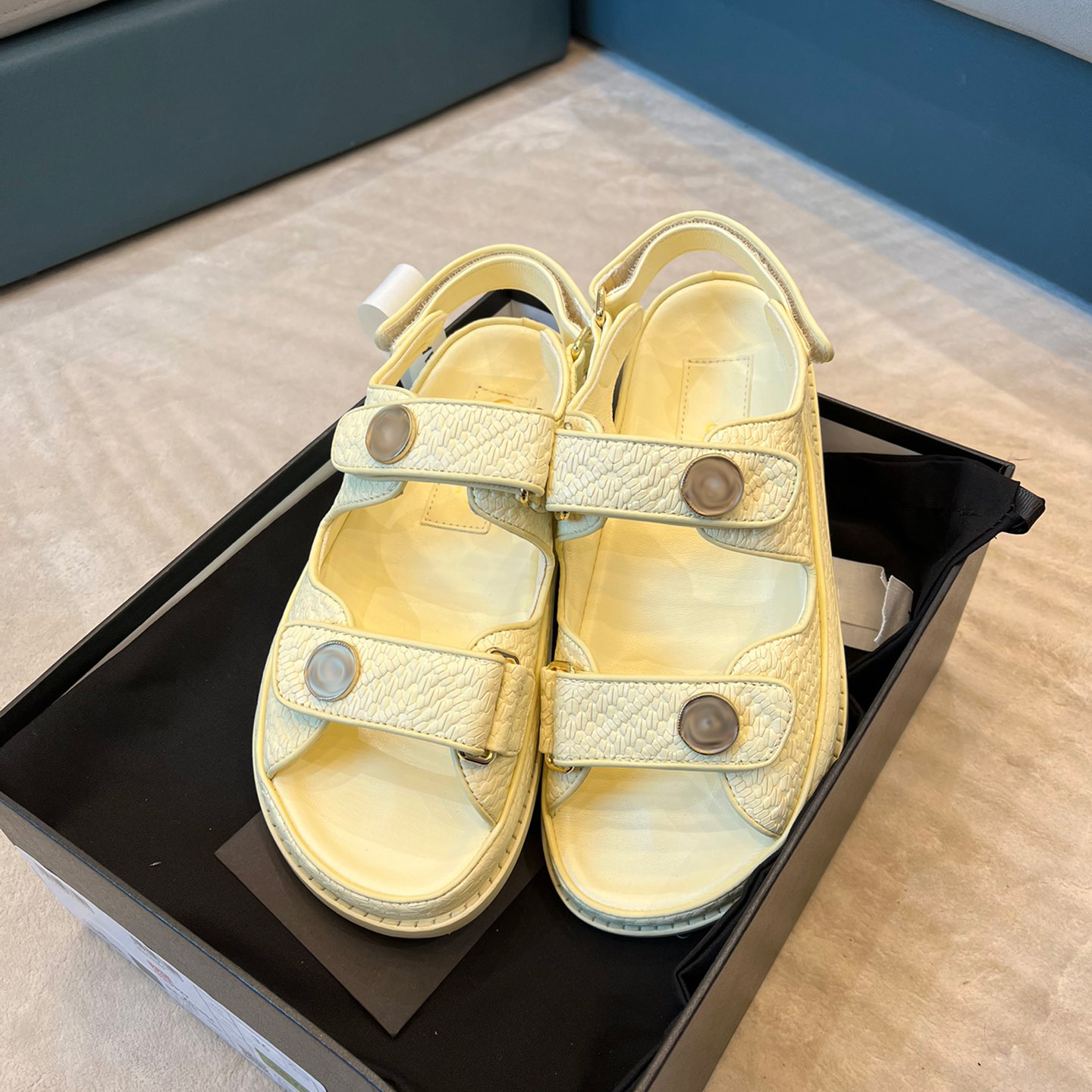 Tasarımcı Daddy Sandalet Terlik Erkek Kadın Sandalet Yüksek Kaliteli Terlik Buzağı Deri Lüks Sıradan Ayakkabı Kapitone Slayt Slide Kadın Yaz Rahat Plaj Ayakkabıları 35-41