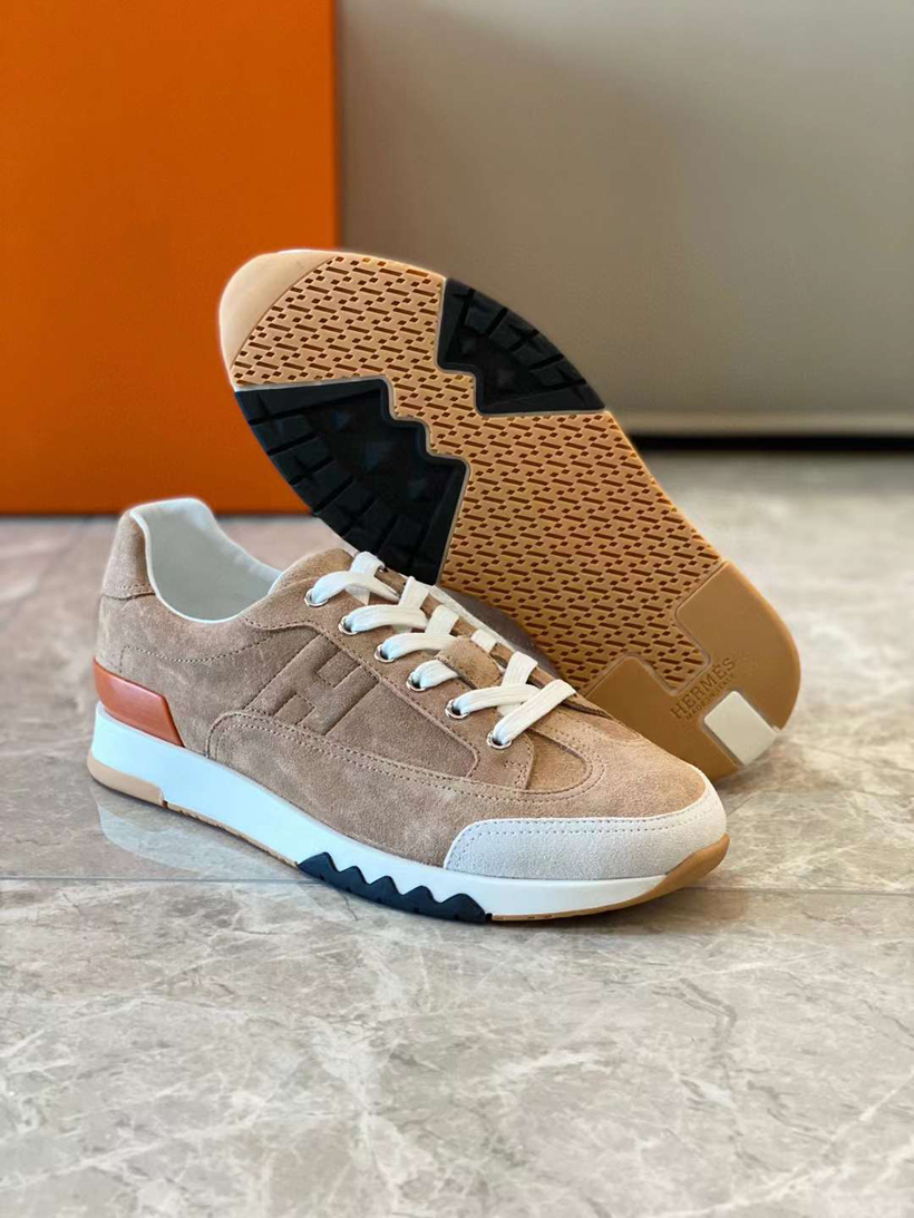 Beroemde mannen Casual schoenen Hardlopen Sneakers Italiaanse mode Elastische band Lage tops Rubber Bruin Wit Suède Veelkleurig Designer Walk Sportschoenen Doos EU 38-45