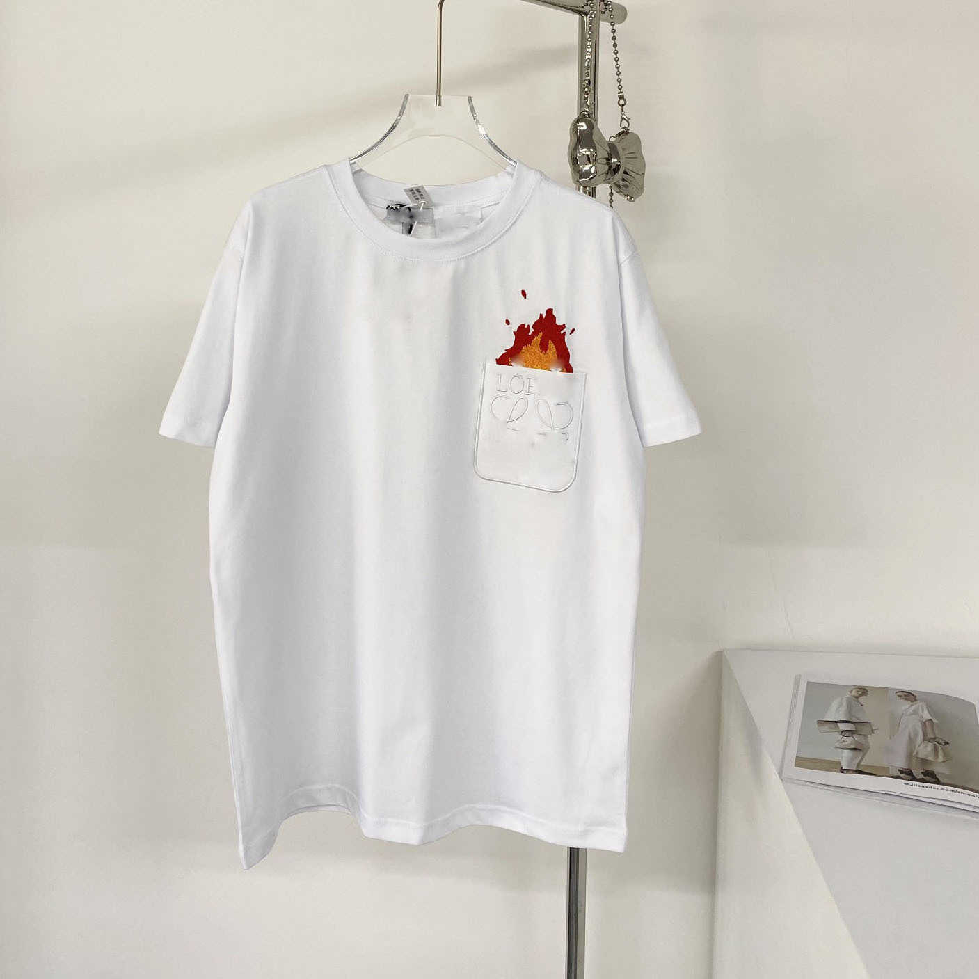Projektantka nowa koszulka koszulka Treś Strictly Select Loe Luojiahalde Mobile Castle Cartoon Cartoon Animation T-shirt kieszonkowy Sleeve 2023