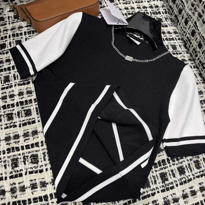 Designer de luxo feminino camiseta camiseta verão largura redonda tongle simples preto contraste de gelo malha de seda larga slim slim slova fina