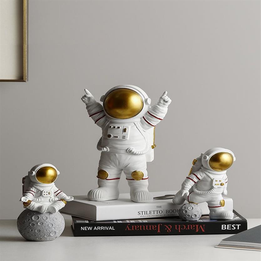 Nordic Moderno Astronauta figurine in miniatura Mestiere Della Resina Casa fata giardino decorazione scrivania Manufatti l'arredamento accessori la camera 201284v