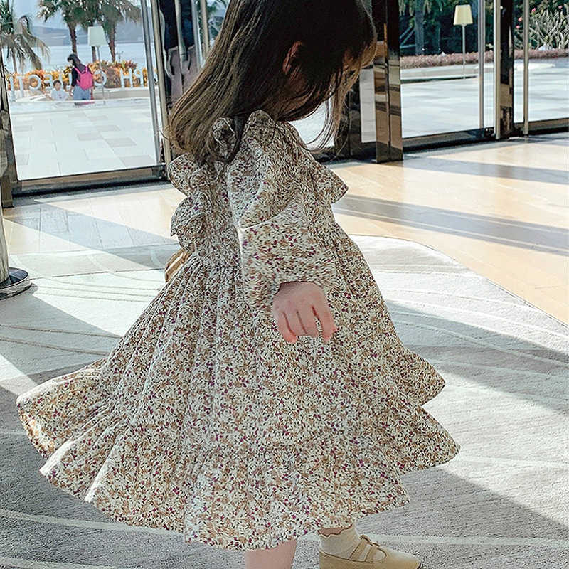 Abiti da ragazza Abito da principessa floreale Primavera Autunno Nuovo abbigliamento bambini britannico pieghettato Stile pastorale Abbigliamento bambini