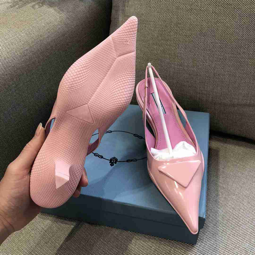 Designer Sandaler Brand Pointed Toe Sandals Brand Luxury Ladies High Heels Pumps Patent Leather Flats Invertered Triangle Sandaler Fashion Dress Shoes Work Shoes