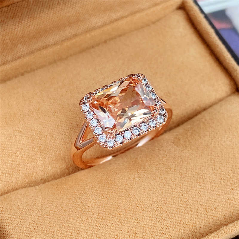 Solitaire Ring Champagne Cubic Zircon s for Women Elegant Square Shaped Band Wedding Party Anniversary Gift New Fashion Jewelry Y2302