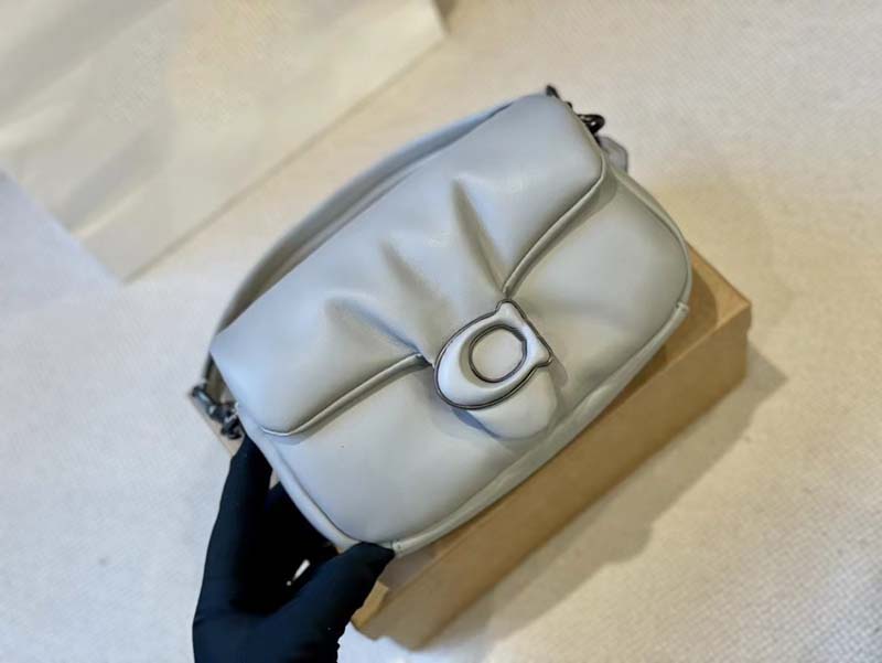 Crossbody tas Dames kussentas Schapenvacht designer tas Luxe zonnescherm cloud handtas Zachte geplooide portemonnee Mode rugzak Zacht Hasp Kussen Damesbakken