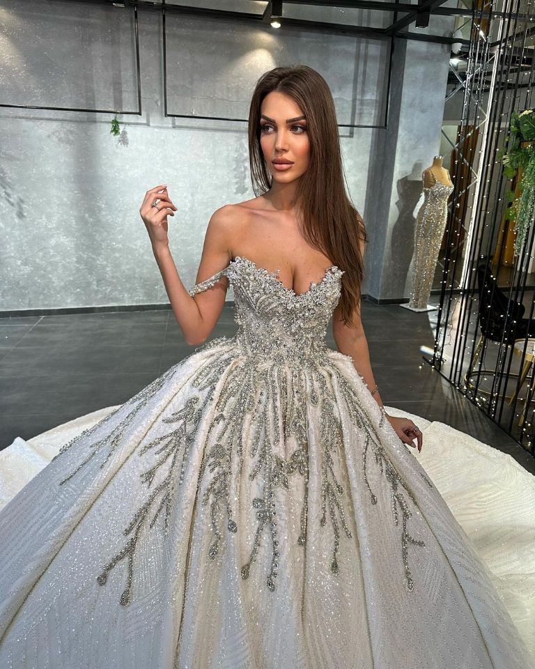Shiny Crystal Arabic Wedding Dresses Ball Gown Spaghetti Straps Applique Bridal Dress Beading Lace Custom Made Vestido De Noiva