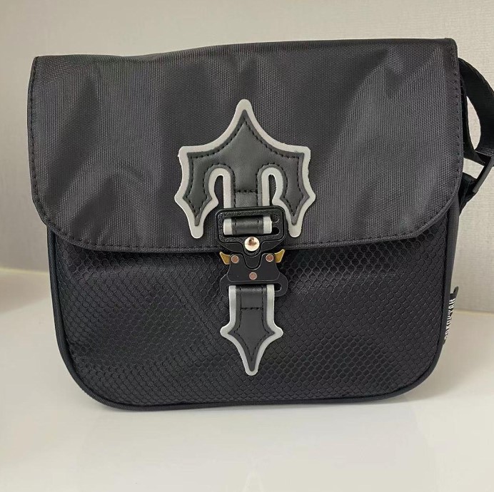 Trapstar-Bolso de diseñador de lujo IRONGATE T, bandolera, moda de Reino Unido y Londres, bolso de mano para mujer, bolsos impermeables negros Wall211j