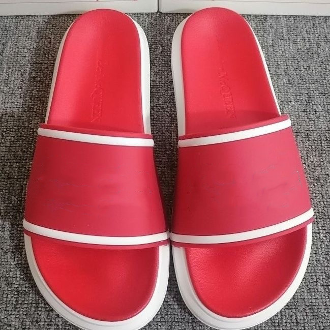 2023 Designer Slippery heren- en dames slippers Zomer sandalen strand gladde platte tafel dameshuis mode schoenen flip-flops casual slippers 34-46 -a m m