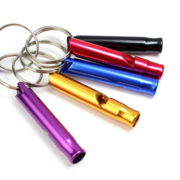 Porte-clés sifflet en alliage d'aluminium, couleurs bonbons, outil de camping portable en plein air, sac de voiture, accessoires de décoration, vente en gros