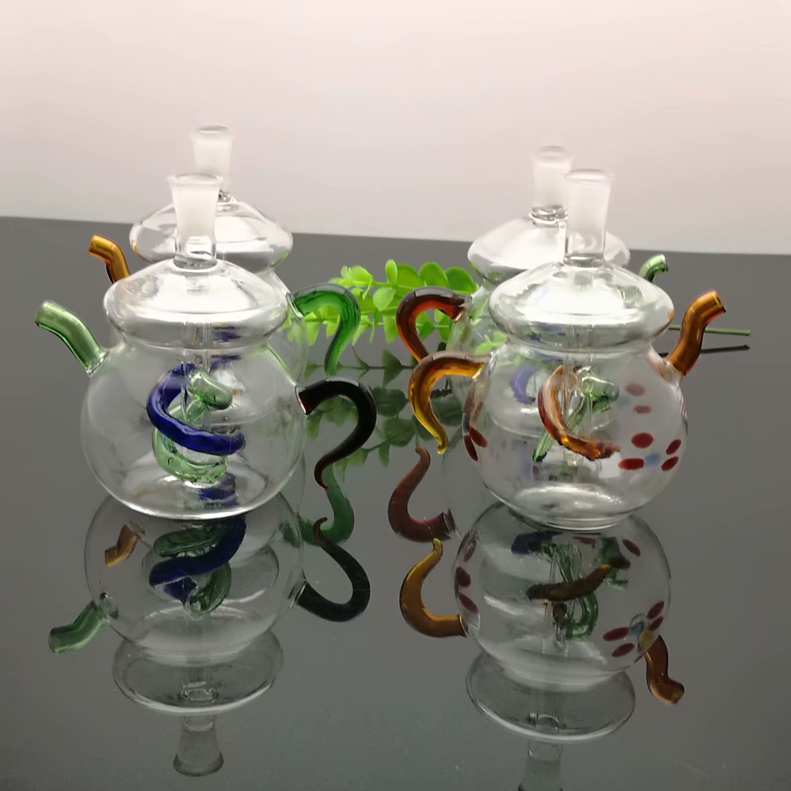 Pipas de vidrio para fumar Fabricación Bongs de narguile soplados a mano Tetera clásica Vaso de agua de vidrio Olla para fumar Juego de accesorios para fumar