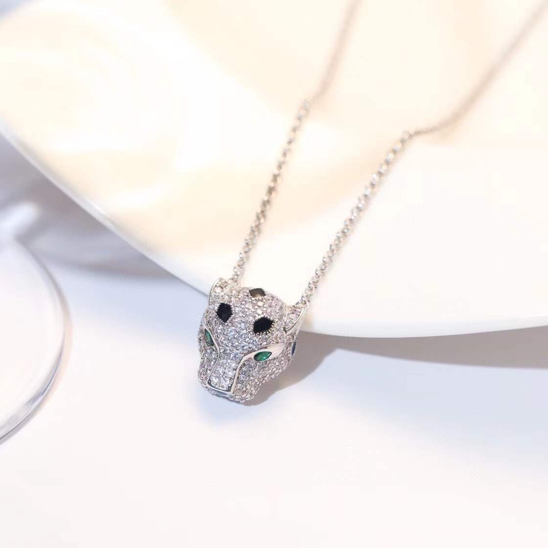 Punk Gold Plated Zircon Leopard Head Necklace Animal Green Eyes Panther Pendant Women Men Panthere Jewelry Link Chain Choker