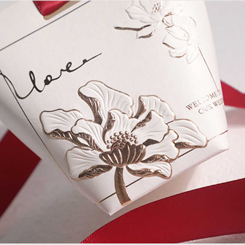 Emballage cadeau Kertas Elegan Hadiah Desain Bantuan Pernikahan Favorit Tas Permen Putih pour Cokelat Kemasan Kotak Dekorasi Pesta 0207