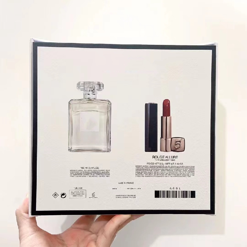 Groothandel charmante ontwerper parfum 100 ml make -up set lippenstift met doos voor vrouwen cologne vrouw sexy geur parfums spray edp parfums koninklijke essentie snel schip