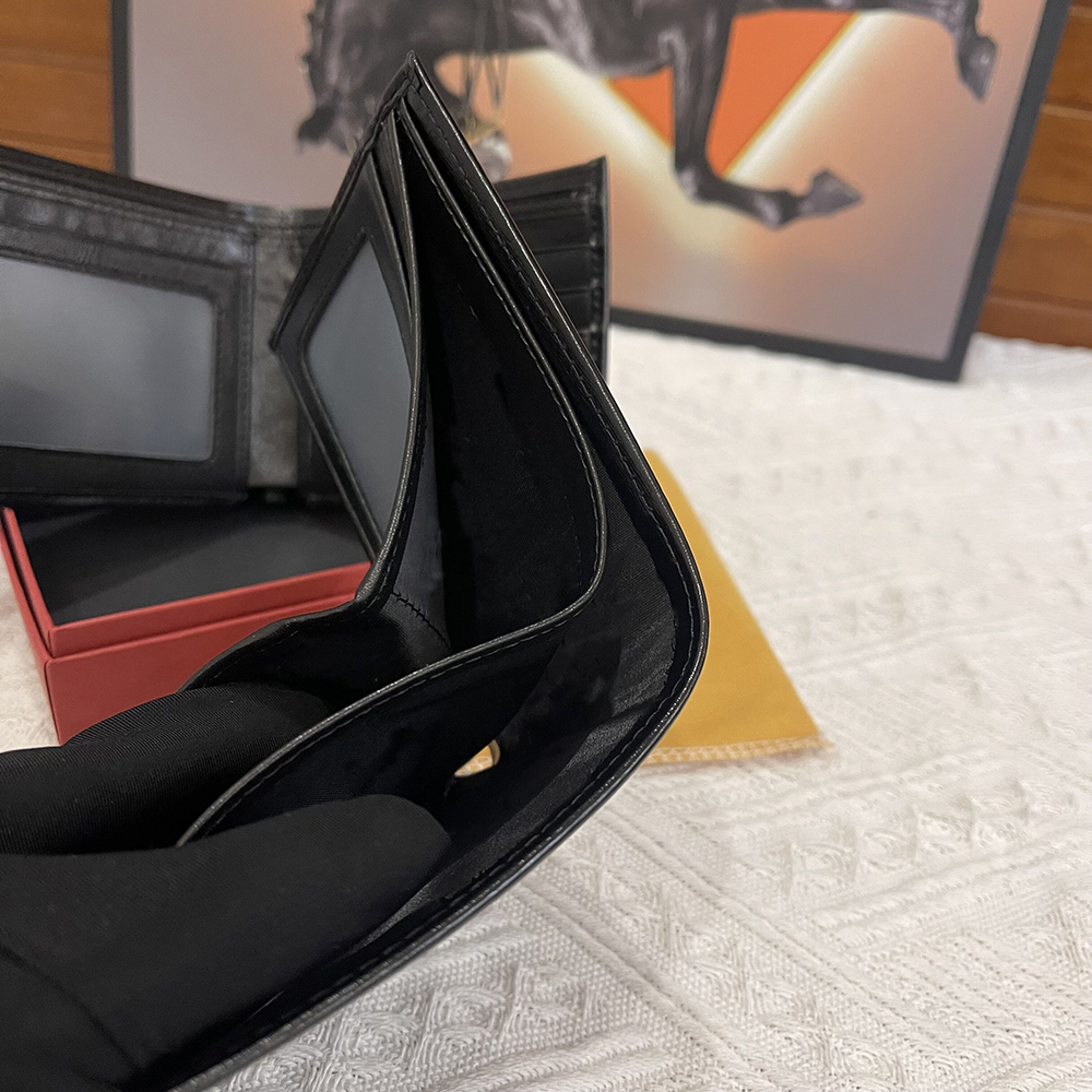 Leather wallets Credit Card Holder Business men Cash Clip womens Passport Bag Gift Short Leisure Designer purse Portfolio