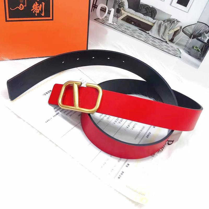 Kvinnkläder Designer Belt Classic Vintage Letter V Slät spänne Dekorativ bältebredd 3 cm Kvinnor Läderbälten hela287E