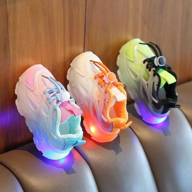 어린이 아기 소녀 소년 조명 빛나는 신발을 흘리기 어린이 통기성 메쉬 스니커즈 LED LUMINOUS SOLE