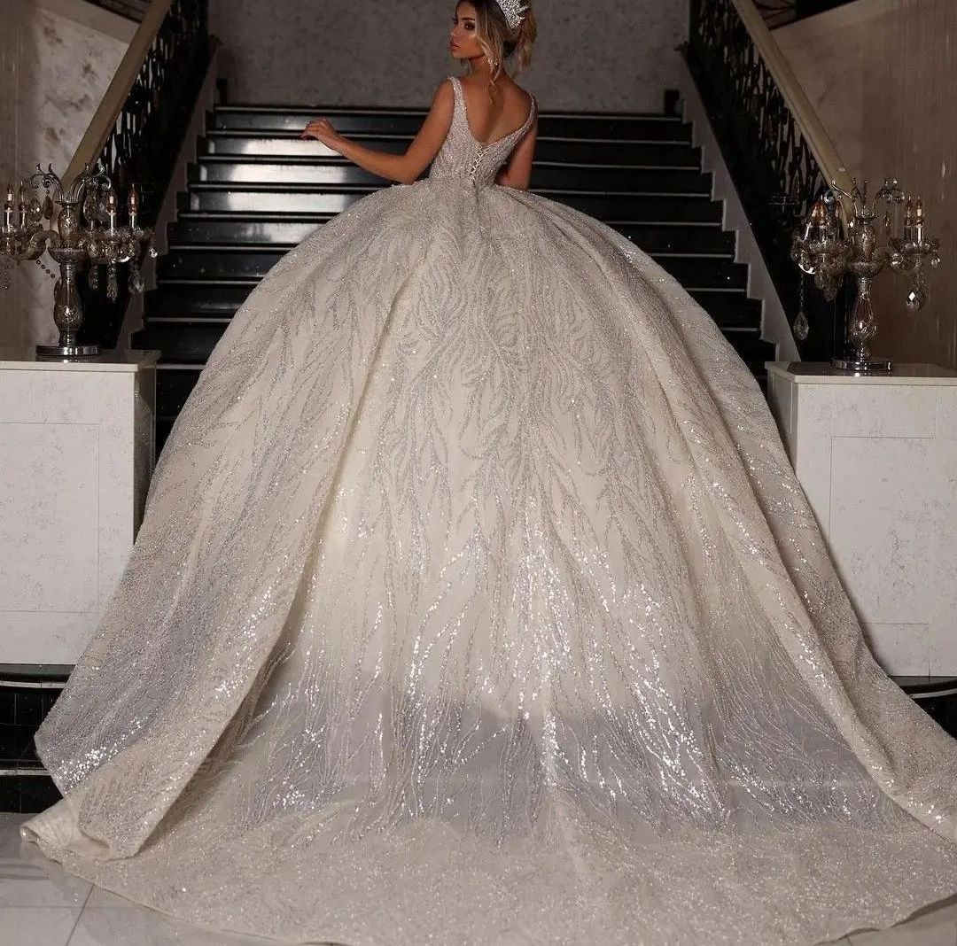 Robe de mariée de luxe, sans manches, col en V, bretelles, paillettes perlées, dentelle 3D, robes formelles à volants, grande taille, personnalisée