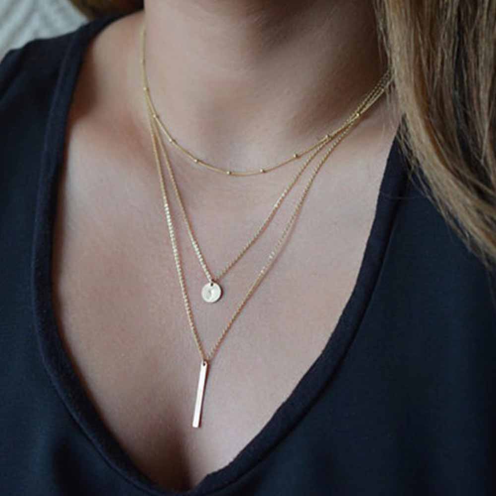 Collana a catena a 3 strati color oro moda donna Scava fuori il regalo di gioielli con collane lunghe con pendente a triangolo