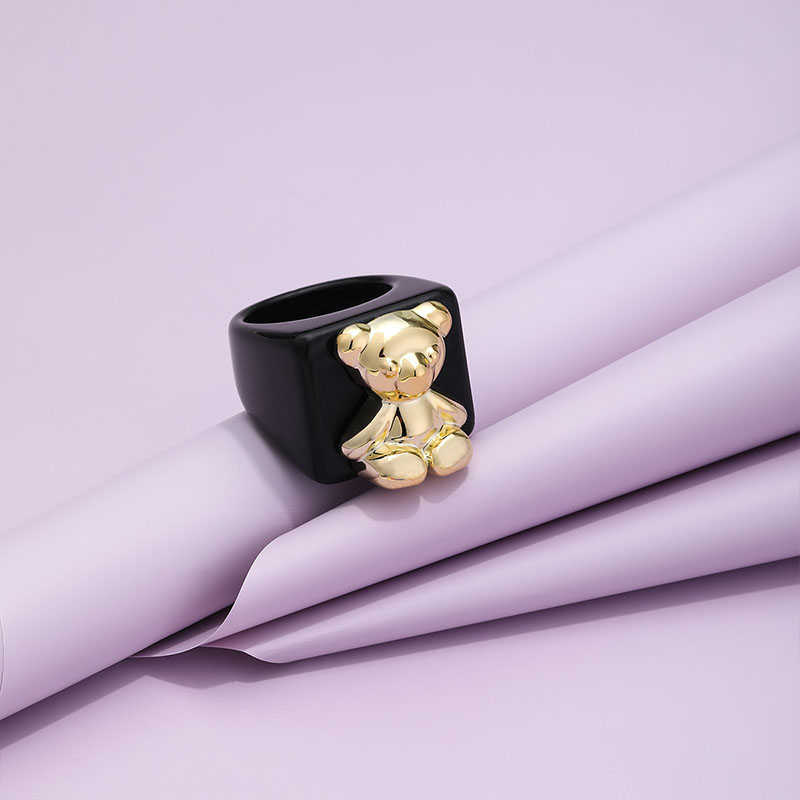 Anello solitario 2023 nuovo INS simpatico cartone animato resina orso acrilico anelli di metallo le donne ragazze colore della caramella estetica piazza gioielli all'ingrosso Y2302