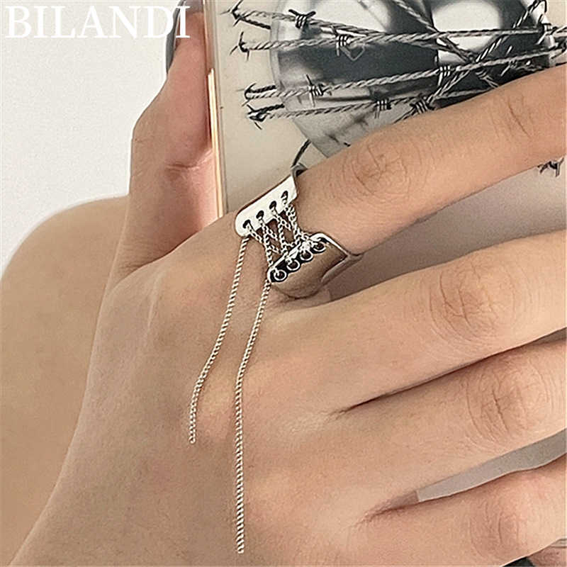 Pierścień Solitaire Bilandi Nowoczesna biżuteria geometryczne kolczyki 2022 Nowy trend łańcuch osobowości Tassel Metal for Girl Lady Prezenty Y2302