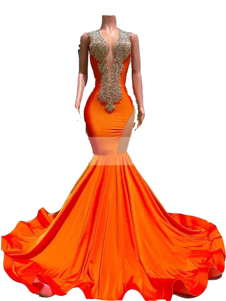 2023 Arabische prom -jurken luxueuze kralen kristallen Rhinestone oranje Deep V nek avondjurk zeemeermin formele feestjurken open terug gw0210