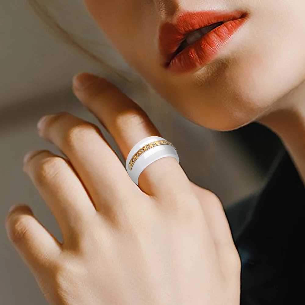 Pierścień Solitaire Unikalny projekt Czarne białe pierścienie ceramiczne dla kobiet złoty kolor metalowy sześcien cyrkon kanał ślubny Y2302