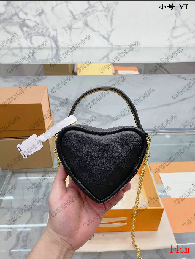 Bubblegram-Umhängetasche zum Valentinstag: Luxuriöse bestickte Mini-Handtasche mit Kettenriemen-Herzdesign