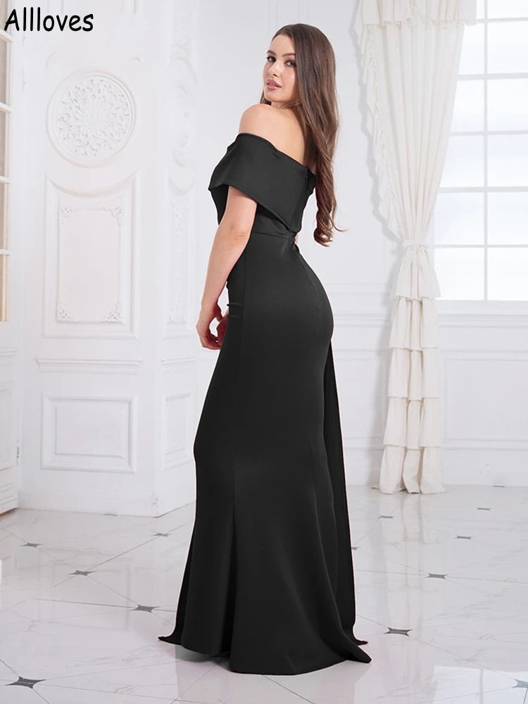 Tallas grandes Sobrefaldas de satén rojo Sirena Vestidos de dama de honor Peplum Fuera del hombro Elegantes vestidos largos de dama de honor para la boda Vestido de fiesta de invitados Simple formal CL1827