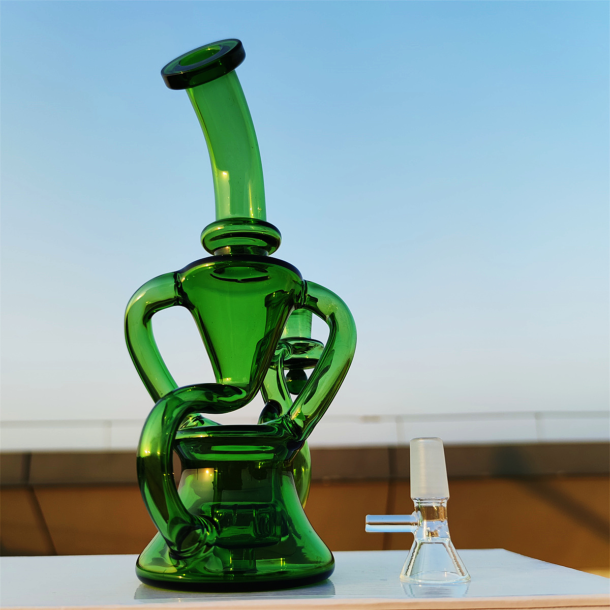 2023 Twin Chamber Heady Bong Vert Métallique Narguilé Bong En Verre Dabber Rig Recycleur Tuyaux Bongs À Eau Tuyau De Fumée 14.4mm Joint Femelle Avec Bol Régulier