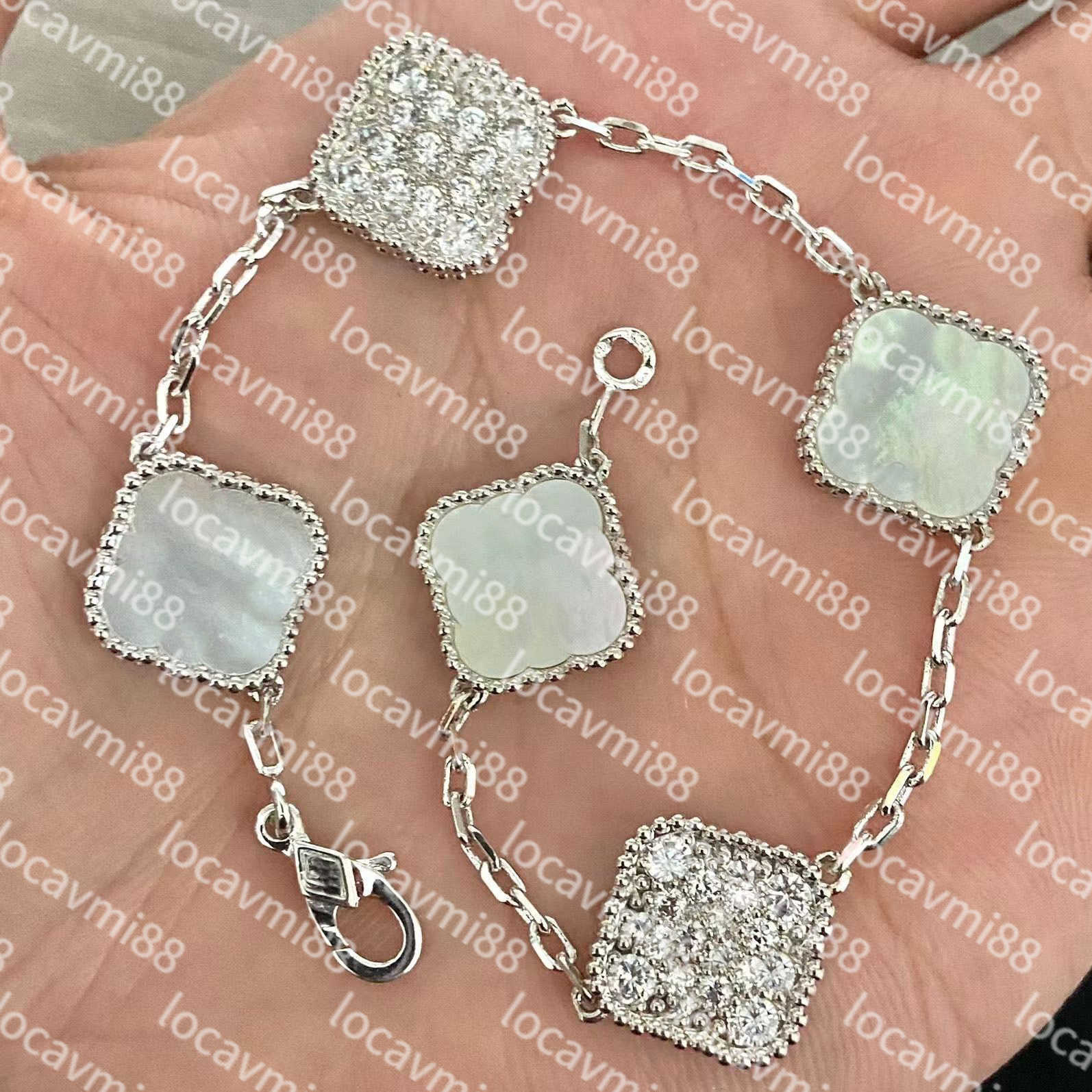 Fashion Classic 4 Four Leaf Clover Charm Bracelets Bangle Chain 18K Silver Agate Shell Valentine's Day for Women Girl Wedding231q