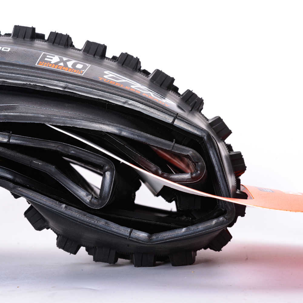 Pneumatici Bici MAXXIS AGGRESSOR 26X2.30 EXO TR TUBELESS PNEUMATICO BICICLETTA TB73310000 4717784031668 M343RU 0213