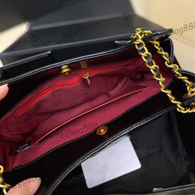 Womens Vintage Croissant Hobo Bags Oil Wax Leather Tote Purse Gold metal Hardware Matelasse Chain Crossbody Shoulder Designer Classic Diamond Lattic Handbags 22CM