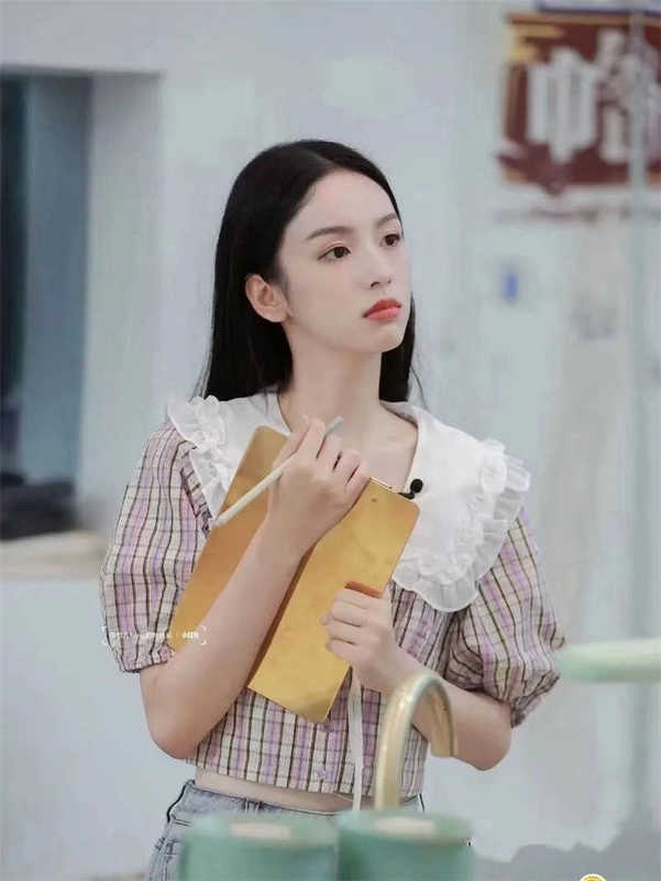Kvinnors t-shirtdesigner Chow Yeh Star's Sweet Neighborhood Girl Versatile Daily Dating Plaid Top 8God