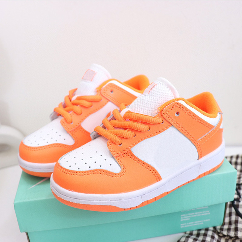 2024 Athletic Kids Shoes For Boy Girl Orange Dairy Cow Baby Skateboard Zwart Wit Brazilië jongens Girls Girls Peuter Outdoor Sports Trainers Maat 25-37