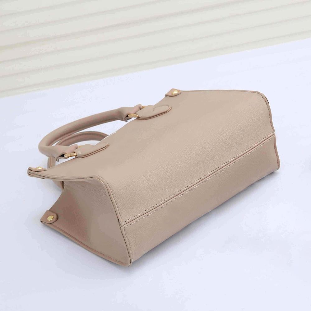 Handväska kvinnor lyxiga designers väskor 2021 4-färg casual rese band tygväska pu material mode axelväska's plånbok 208# 25-19-11 cm