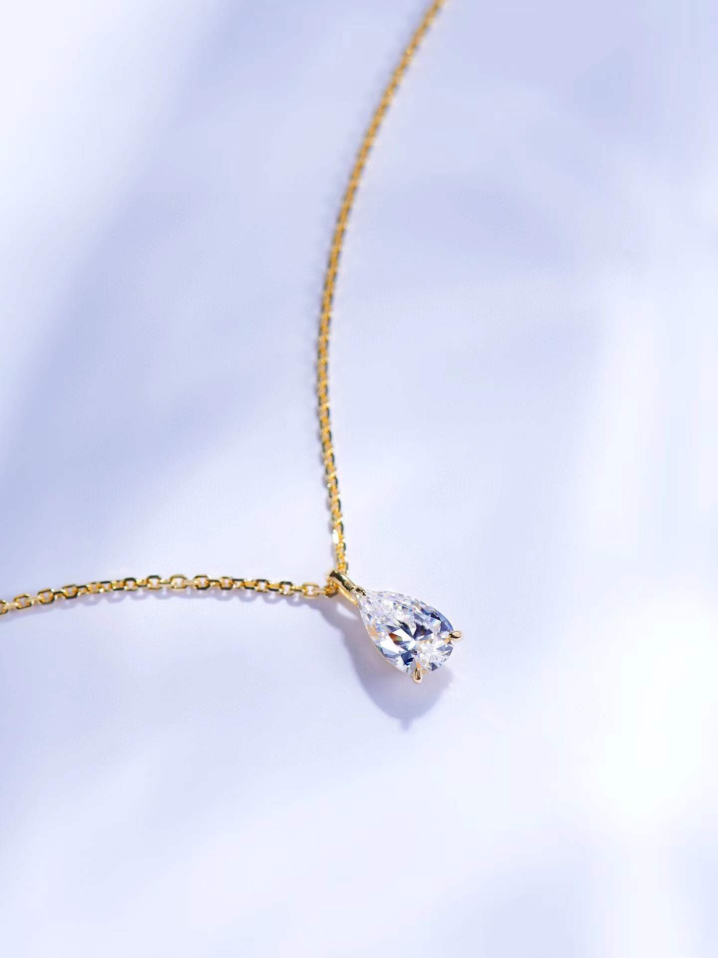 Classique plaqué or Zircon poire forme pendentif dame cristal goutte d'eau collier 925 bijoux en argent Sterling clavicule chaîne tour de cou