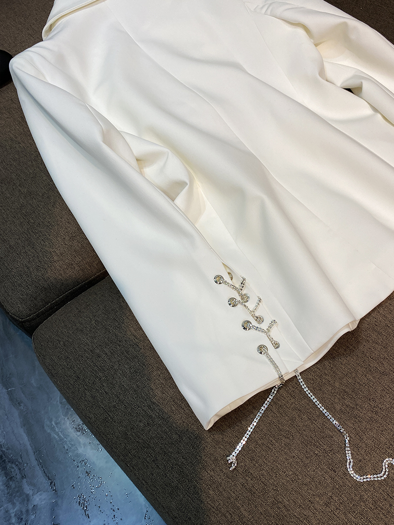 2023 Spring White Solid Color Pin-kedjor Blazers Långärmad skår-Lapel Single-Breasted Loose Outwear Coats D3F150428