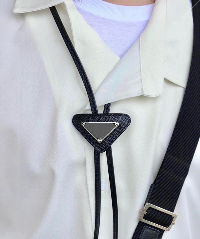 Luxury P Brand Designers Neck Ties Unisex Leather Necktie Suit Bow Ties Black Brown White Bowtie Couples Women Men Ties Fashion Accessories