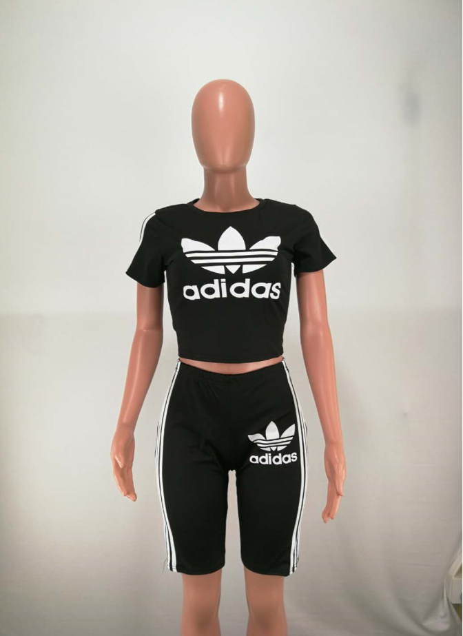 2024 Designer-Jogger-Anzüge Marken-Trainingsanzüge Sommer-Damen-Outfits zwei 2-teiliges Set Kurzarm-T-Shirt und Shorts Casual Fitness Sportswear Outwork Sweatsuits 3204-4