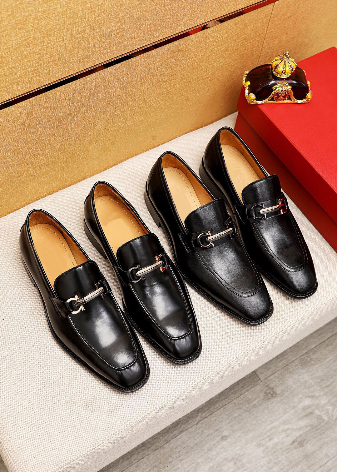 New 2023 Designer Gentlemen Party Business Dress Shoes Shoes Genuine Slip On Supomers Brand Formal Oxfords Moda de lazer masculina Tamanho 38-45