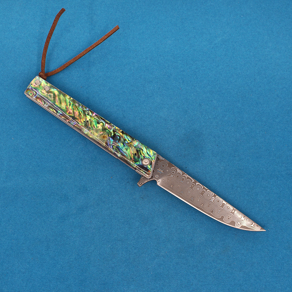 Hot R2317 Coltello tascabile pieghevole 76 strati VG10 Lama in acciaio damasco Blu Guscio di abalone Manico Cuscinetto a sfere Flipper Coltelli ad apertura rapida con borsa in nylon