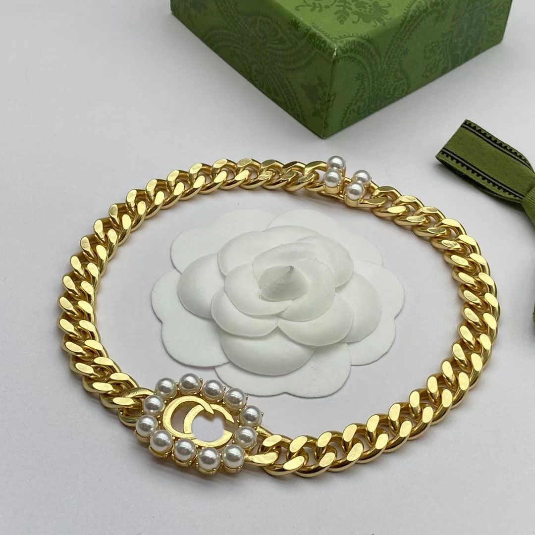2023 18K Gold Plated Armband Halsband Set Pulseira Collar Designer för Woman Retro Fashion Brand Pearl Armband Ketting High Quali244x